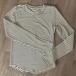 American Eagle Striped Long-Sleeve Crewneck Top - Black & White